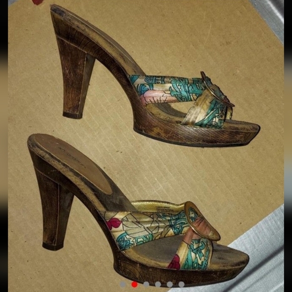 O ring paisley band wood accent platform high heels - Picture 2 of 6